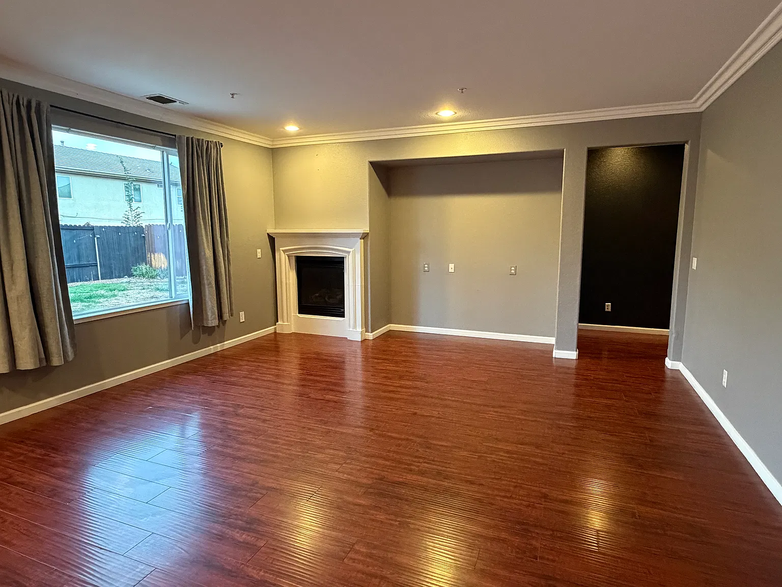 5 bed, 2609 sqft, $3,200 — Photo 4