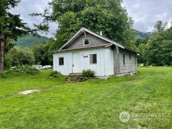 584 Elm Street, Hamilton, WA 98255