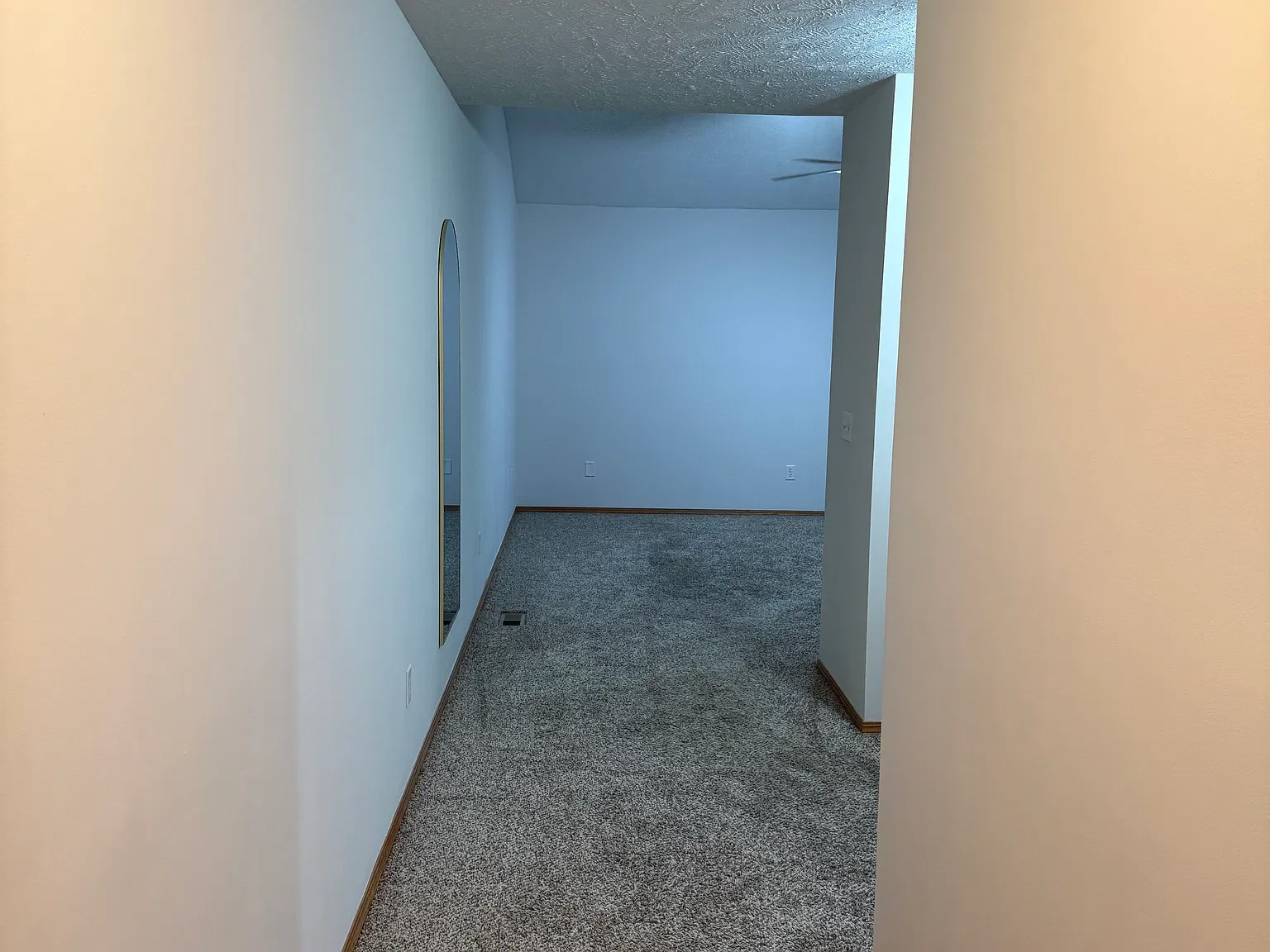 3 bed, 1233 sqft, $2,100 — Photo 2