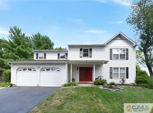 42 Silvers Ln, Plainsboro, NJ 08536