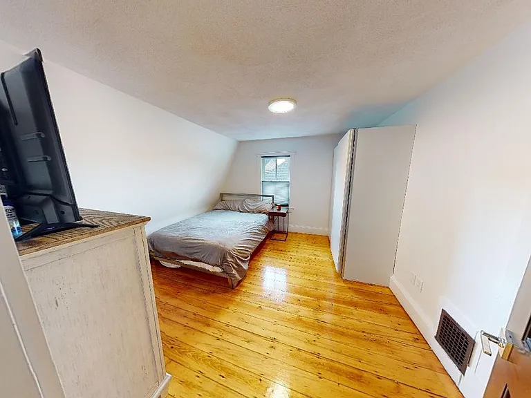 154 Granite St — Photo 43