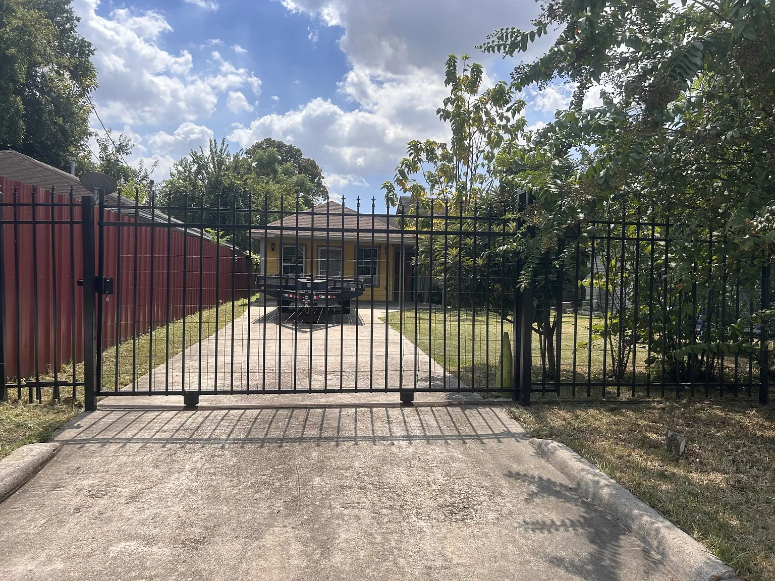 2 bed, $1,300 — Photo 1