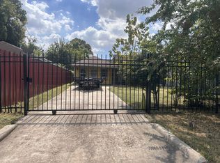 5608 Elysian St #2, Houston, TX 77009