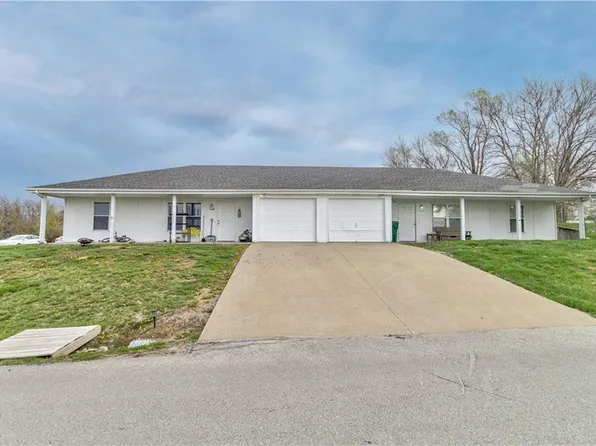 112 E 307th St, Garden City, MO 64747