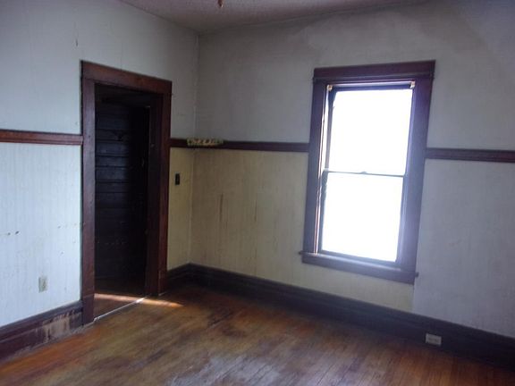 4th image of 3421 4th Ave S