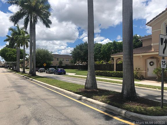 3rd image of 12420 SW 122nd St #12420