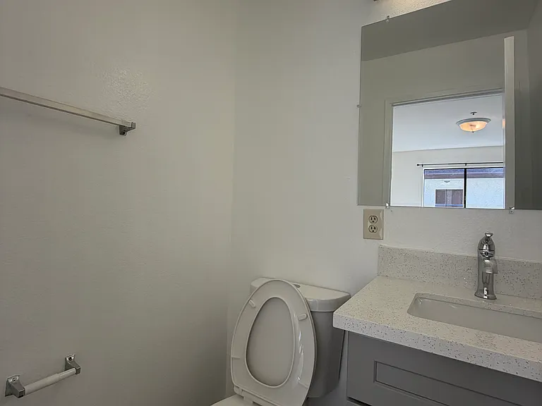 833 N 1st St #4 — Photo 11