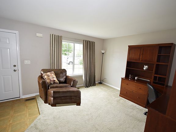 5th image of 2427 Mayfield Dr