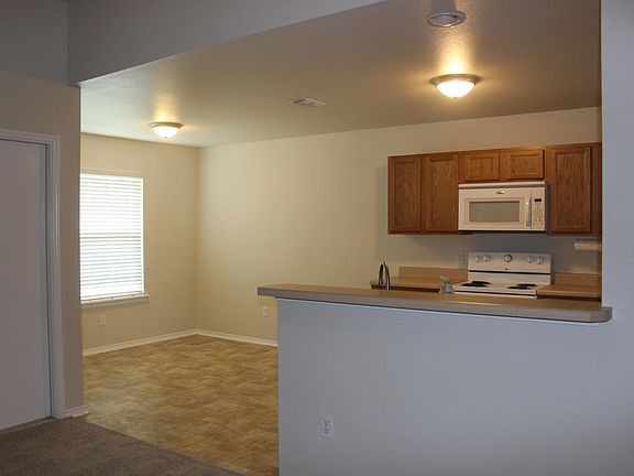5th image of 117 Sun Harbor St