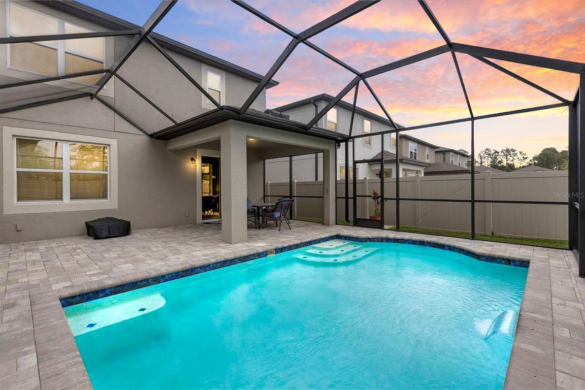 next background image