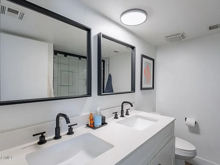 805 N 4th Ave #403 — Photo 7