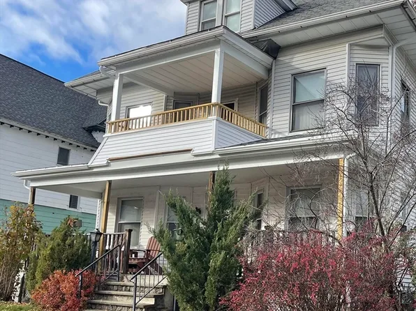 52 Wilmont St, Springfield, MA 01108