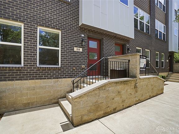 2nd image of 28 S Patterson Blvd