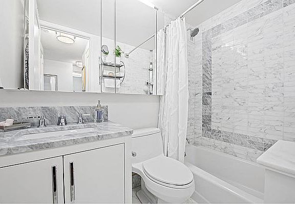 5th image of 200 E 94th St APT 407