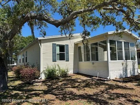 8899 Highpoint Blvd, Brooksville, FL 34613
