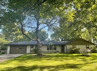 5524 Skyridge Dr, Indianapolis, IN 46250