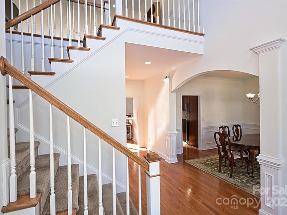 5th image of 8816 Castle Cliff Dr