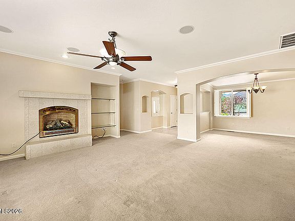 4th image of 402 Chianti Way