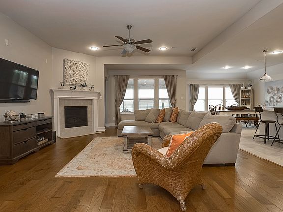 7545 Aubrac Way-7.jpg
