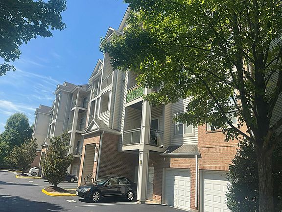 2nd image of 12128 Garden Ridge Ln Unit 203