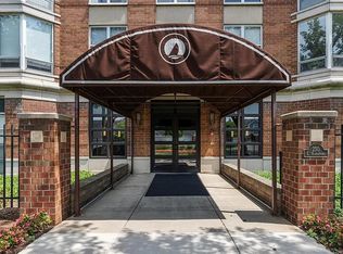 250 E Harbortown Dr APT 206, Detroit, MI 48207