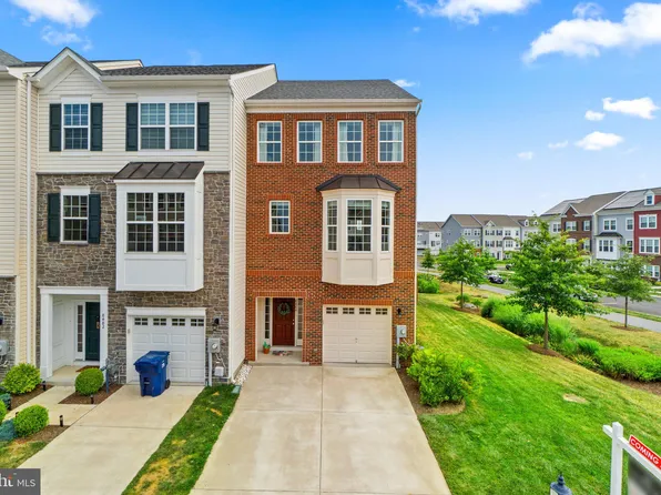 8484 Hedwig Ln, Frederick, MD 21704