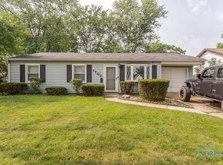 1709 Parkway Dr N, Maumee, OH 43537