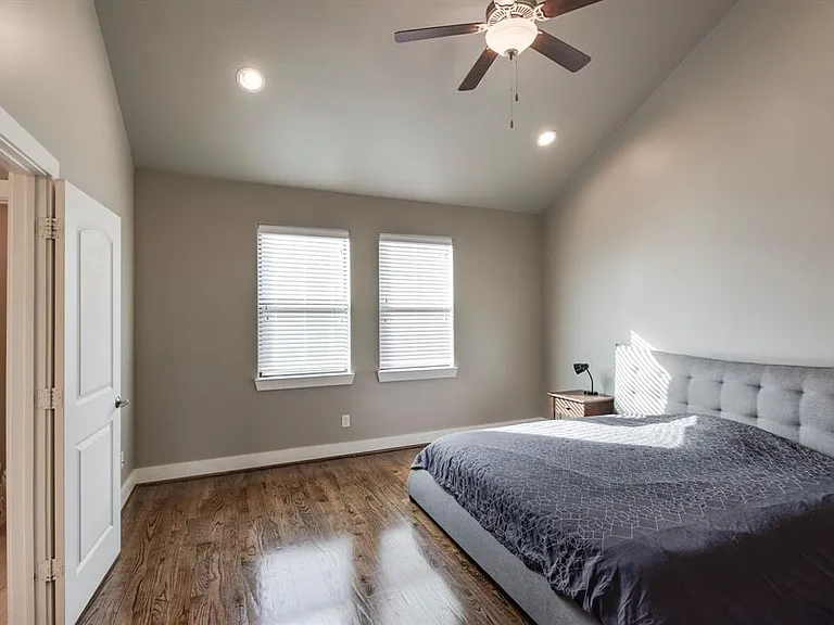 1428 Wilson St — Photo 10