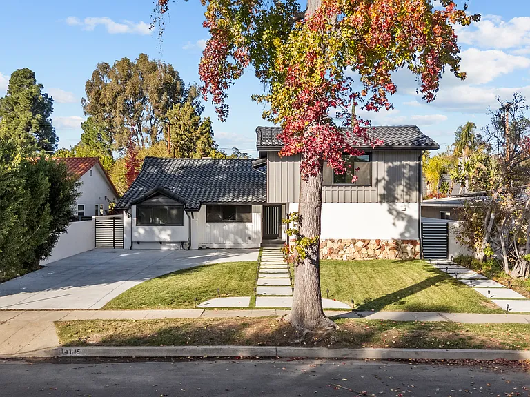 14145 Weddington St — Photo 34