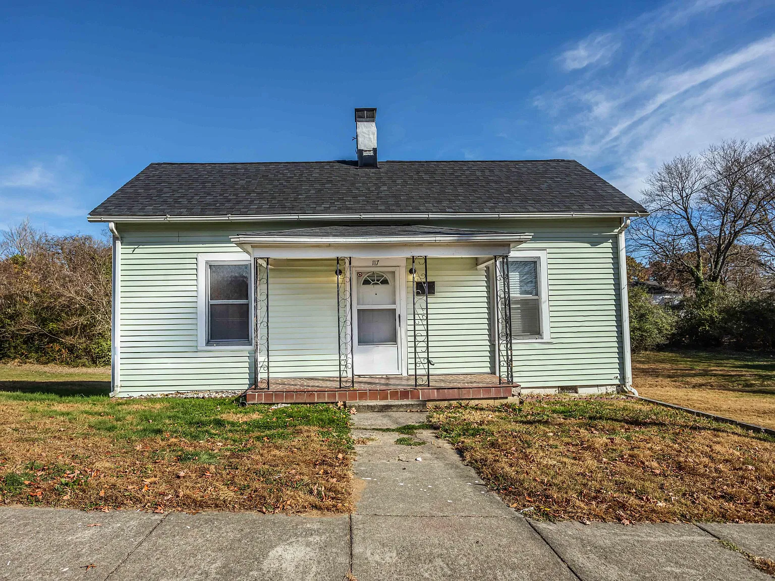 2 bed, 1.0 bath, 960 sqft, $1,200 — Photo 1