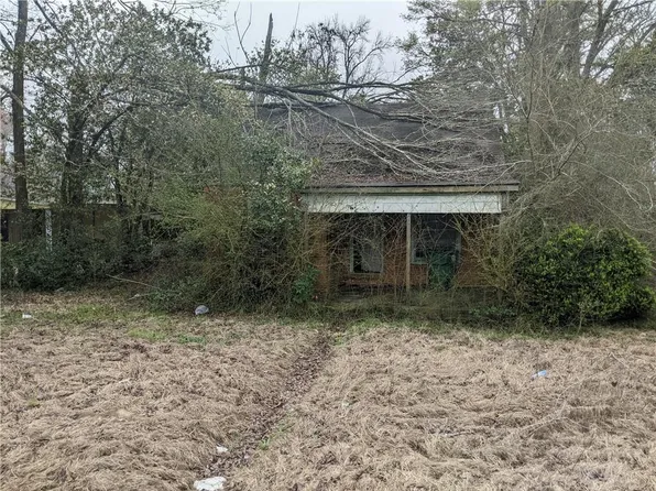 1904 Maple St, Winnfield, LA 71483