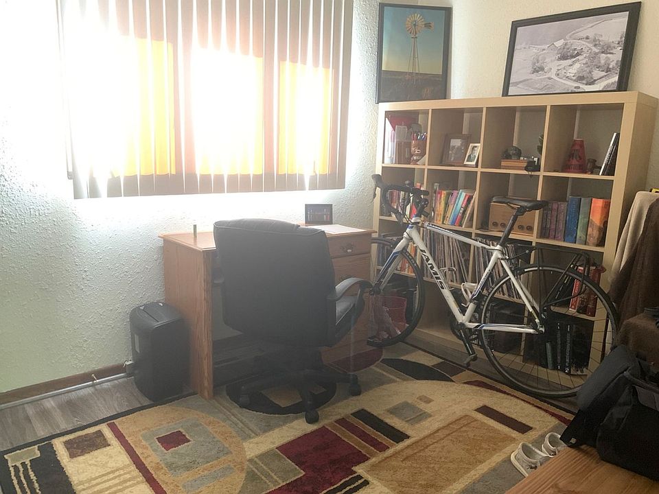 1st image of 520 Carr Dr