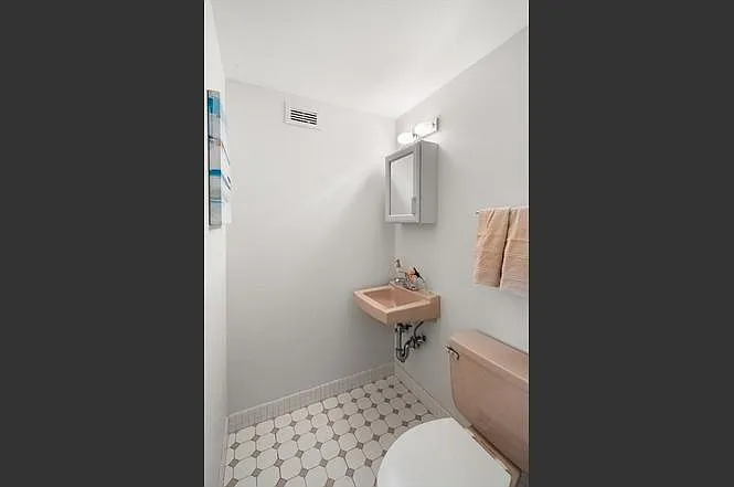 60 Longwood Ave #602 — Photo 7