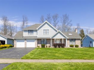 74 Gnage Ln, Rochester, NY 14612