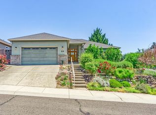 218 Ridgeway Ave, Central Pt, OR 97502