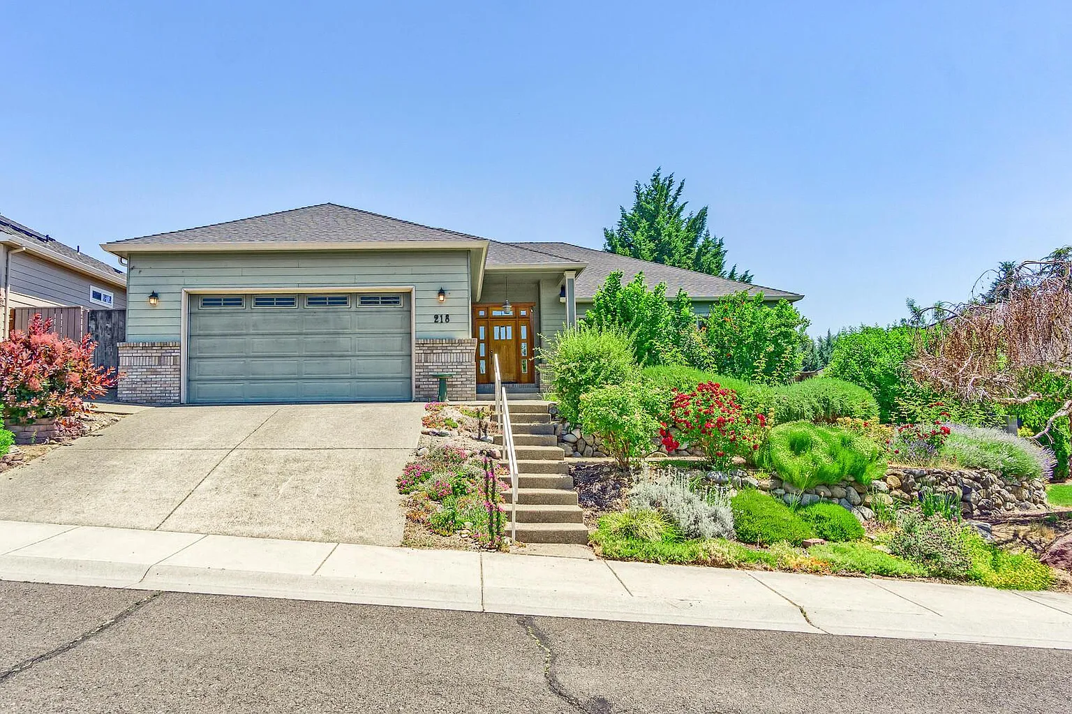 218 Ridgeway Ave photo 1