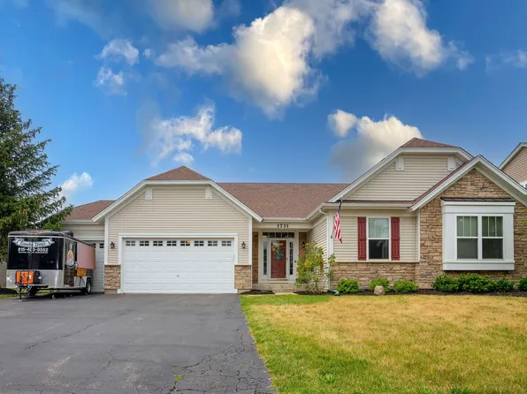 1731 Cashel Ln, McHenry, IL 60050