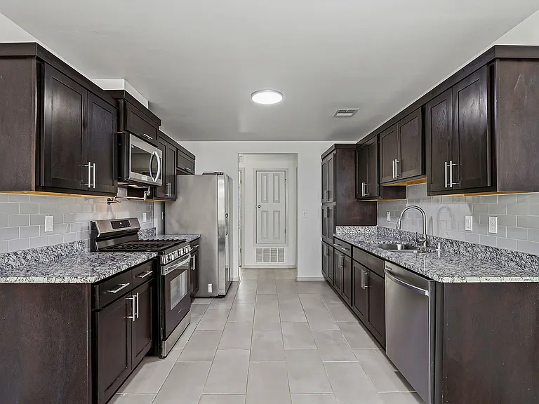 1173 Summer Rain St — Photo 6