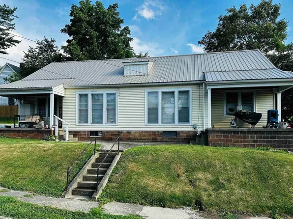 307 E William St, Washington, IN 47501