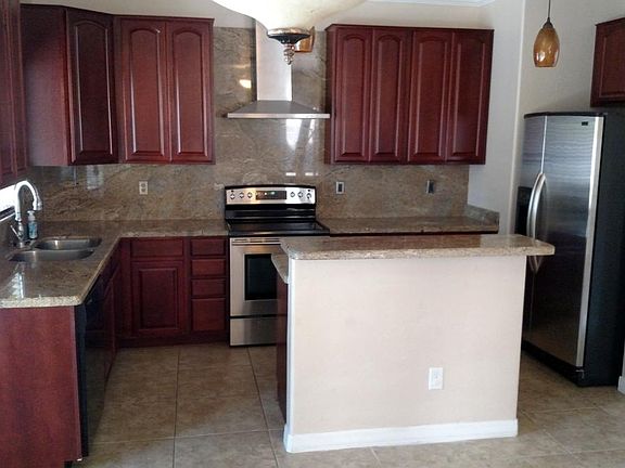 4th image of 799 E Teakwood Dr