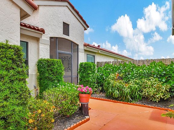 5th image of 12541 Shoreside Lane Lane