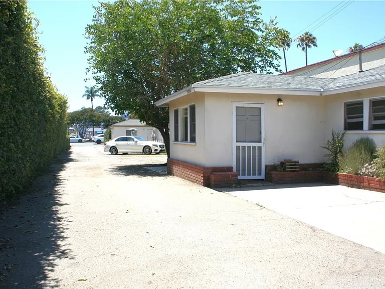 19154 Beach Blvd #B — Photo 20