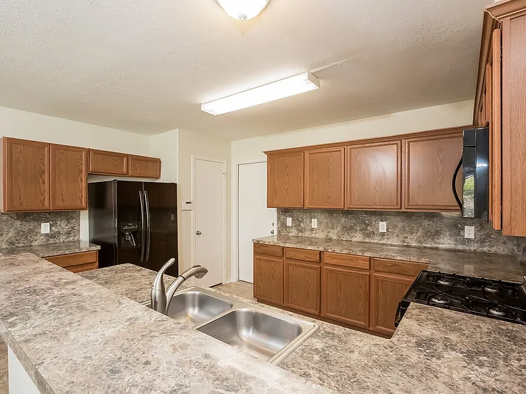 16347 Bantam Ridge Ct — Photo 8