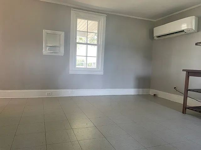 2 bed, 1300 sqft, $1,100 — Photo 2