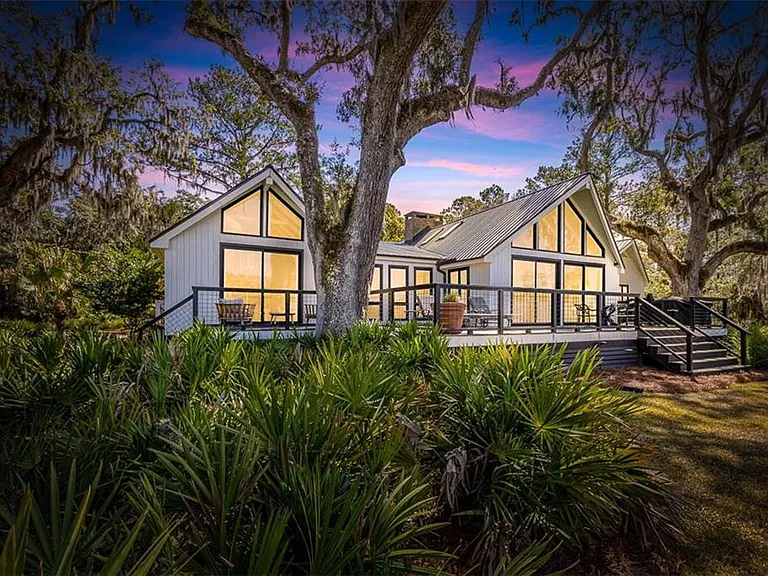 6201 Frederica Rd — Photo 1