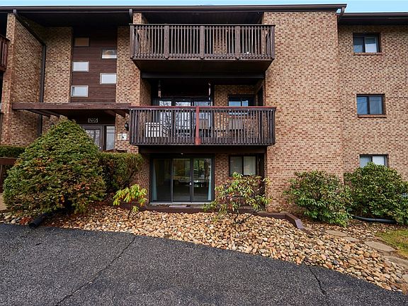 2nd image of 1205 Dutilh Rd APT 4