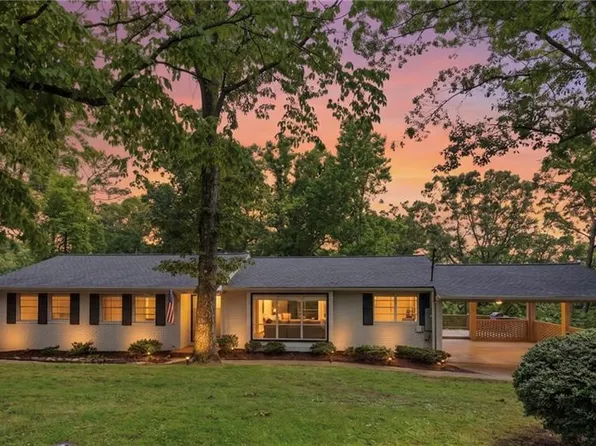 2251 Skyline Dr, Gainesville, GA 30501