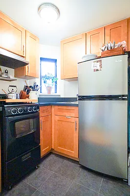 Rented by City Connections Realty | media 3