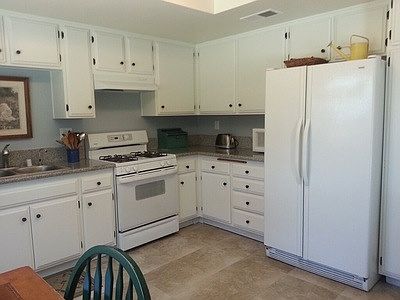 3rd image of 15820 Cindy Ct