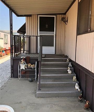 2nd image of 1205 Cypress St Spc 237